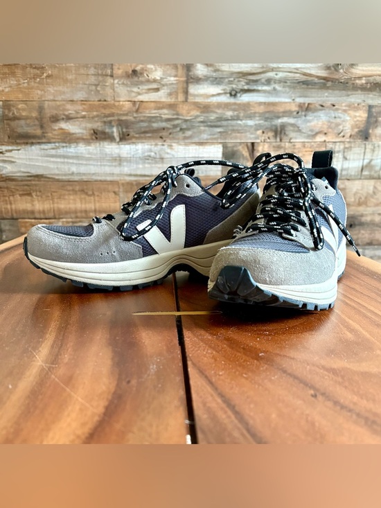 Veja Shoes - Veja Venturi